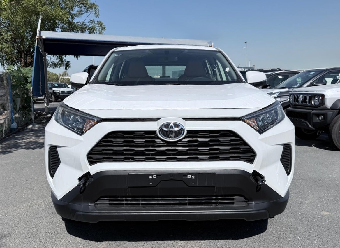 Toyota RAV4 LE 2.5L 2025 White