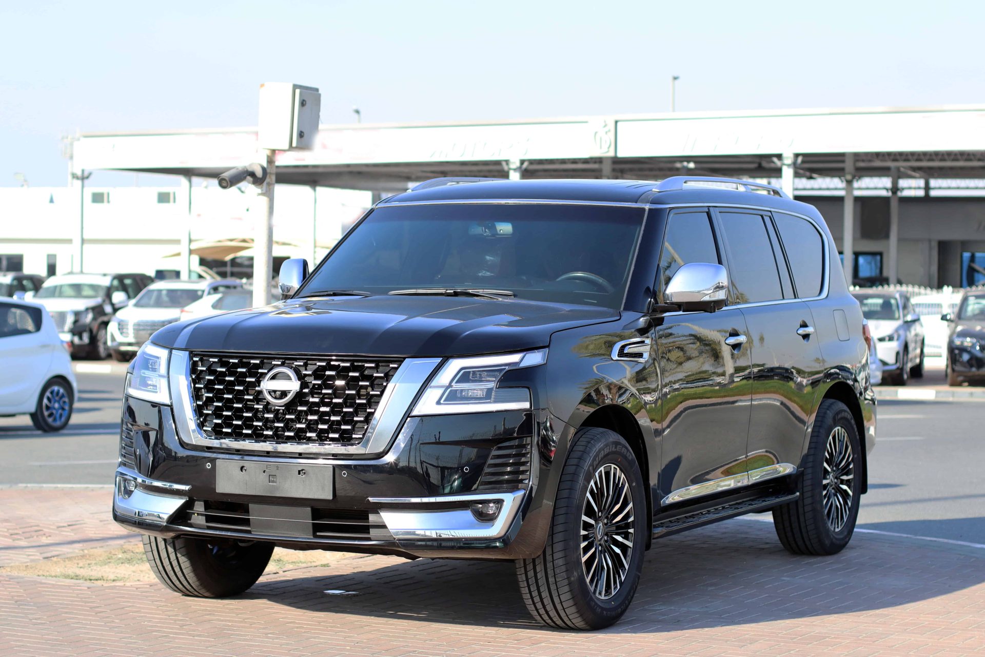 Nissan Petrol 5.6L V8 2014 Black Petrol 65620