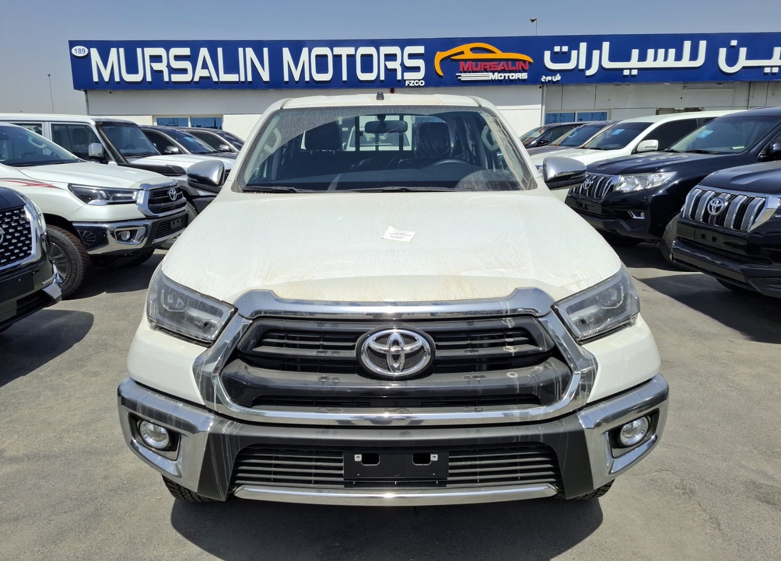 Toyota Hilux SR5 2.7L 2025 DC MT White Petrol Full