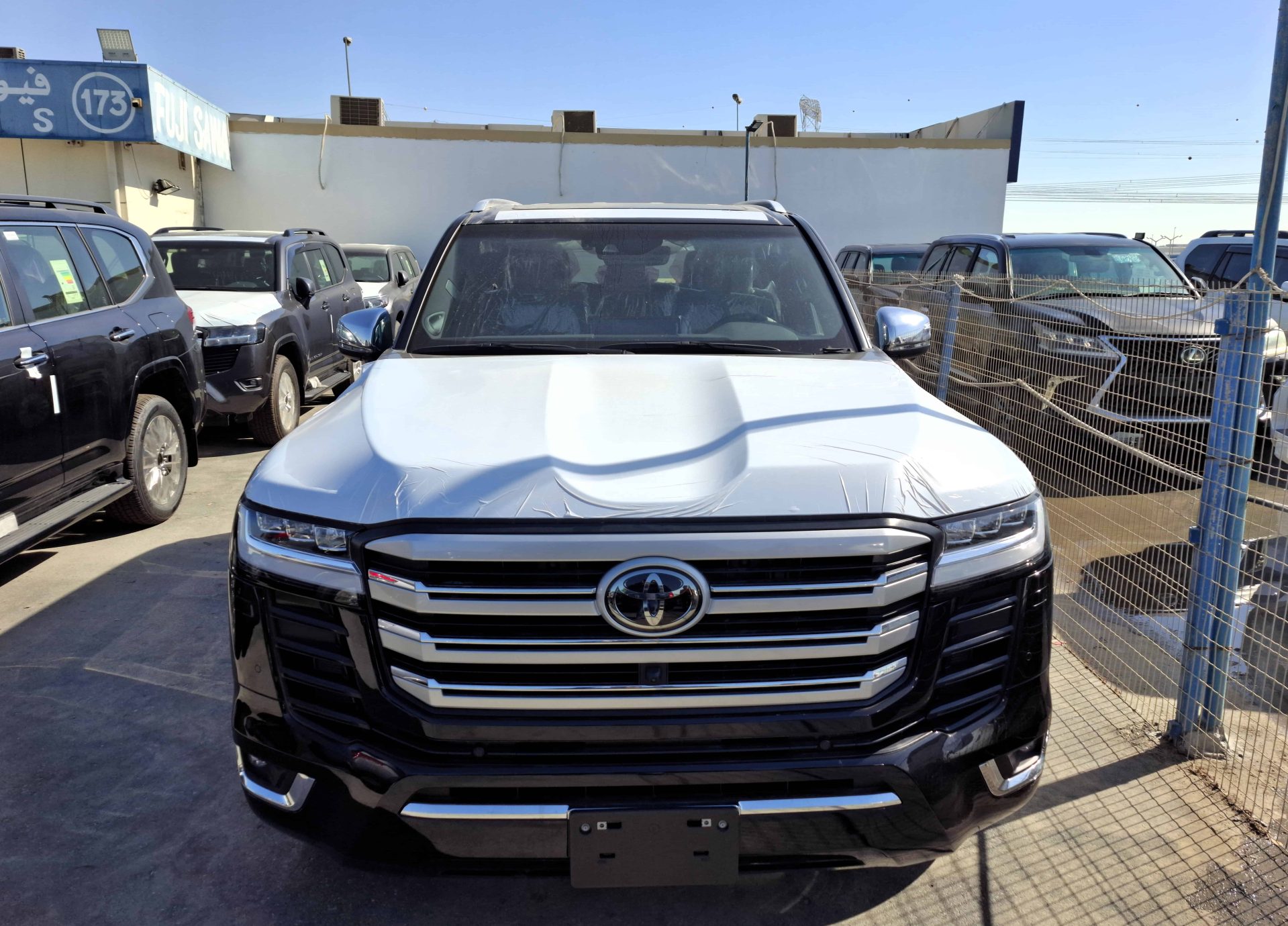 Toyota Landcruiser VXR 3.5L 2024 Full Black Petrol