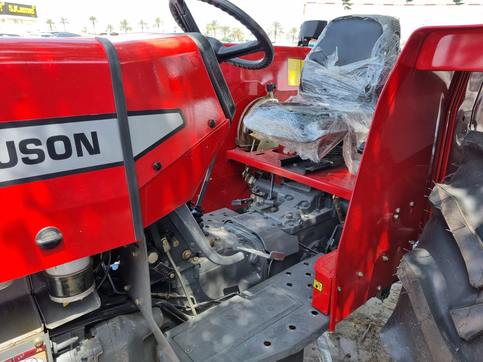 Massey Ferguson 385