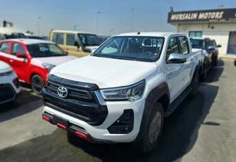 Toyota Hilux SR5 4.0L 2024 4X4 White Petrol