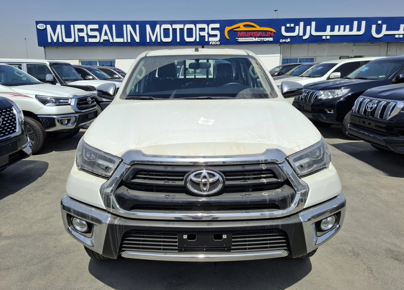 Toyota Hilux SR5 2.7L 2025 DC MT White Petrol Full