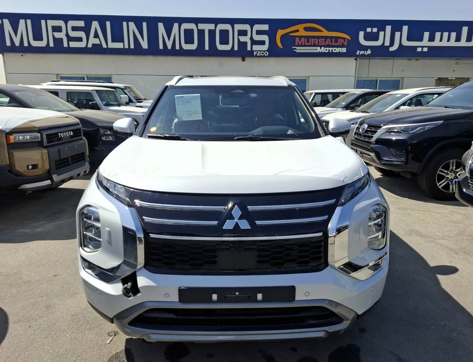 Mitsubishi Outlander P Line 2.5L 2026 White Petrol