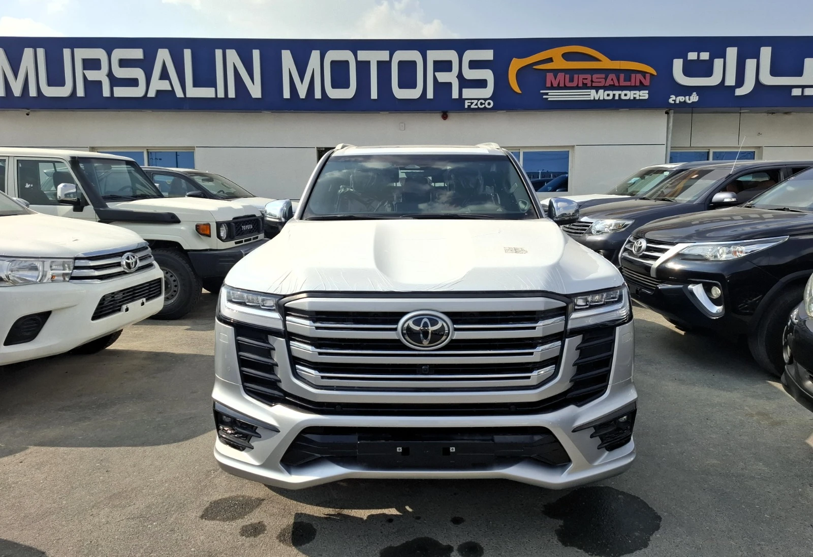 Toyota Landcruiser VXR 3.5L 2025 TT Silver With Radar GCC