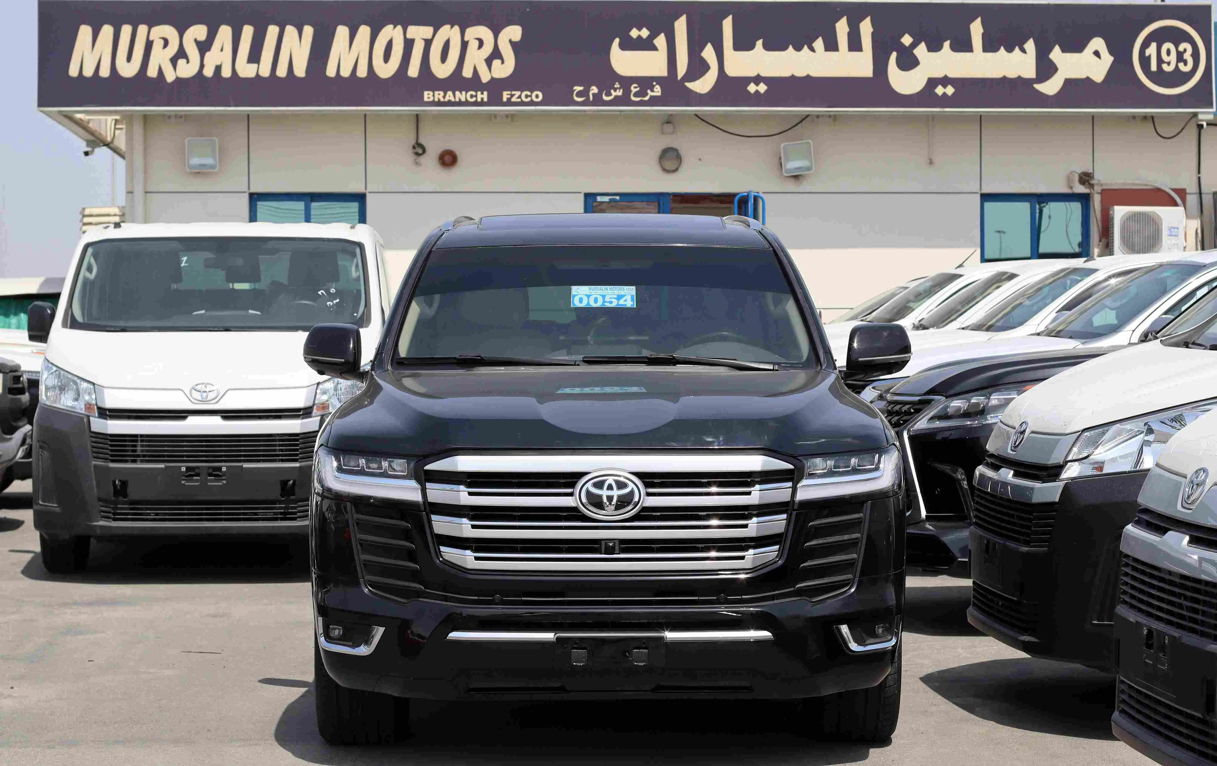 Toyota Landcruiser  GXR 4.6L V8 2013 Black Petrol (33466)