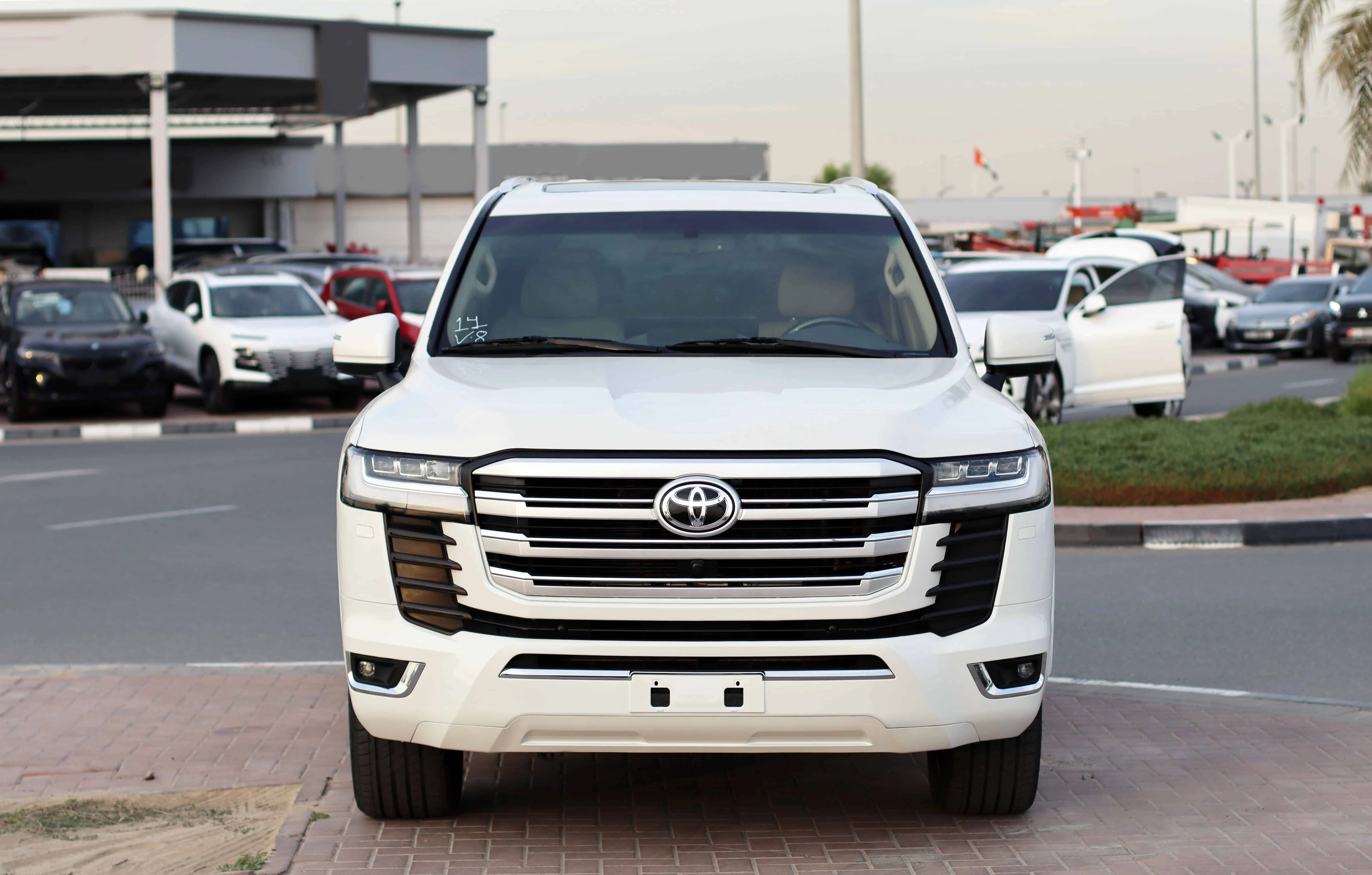 Toyota Landcruiser GXR 4.6L V8 2014 White Petrol (53030)