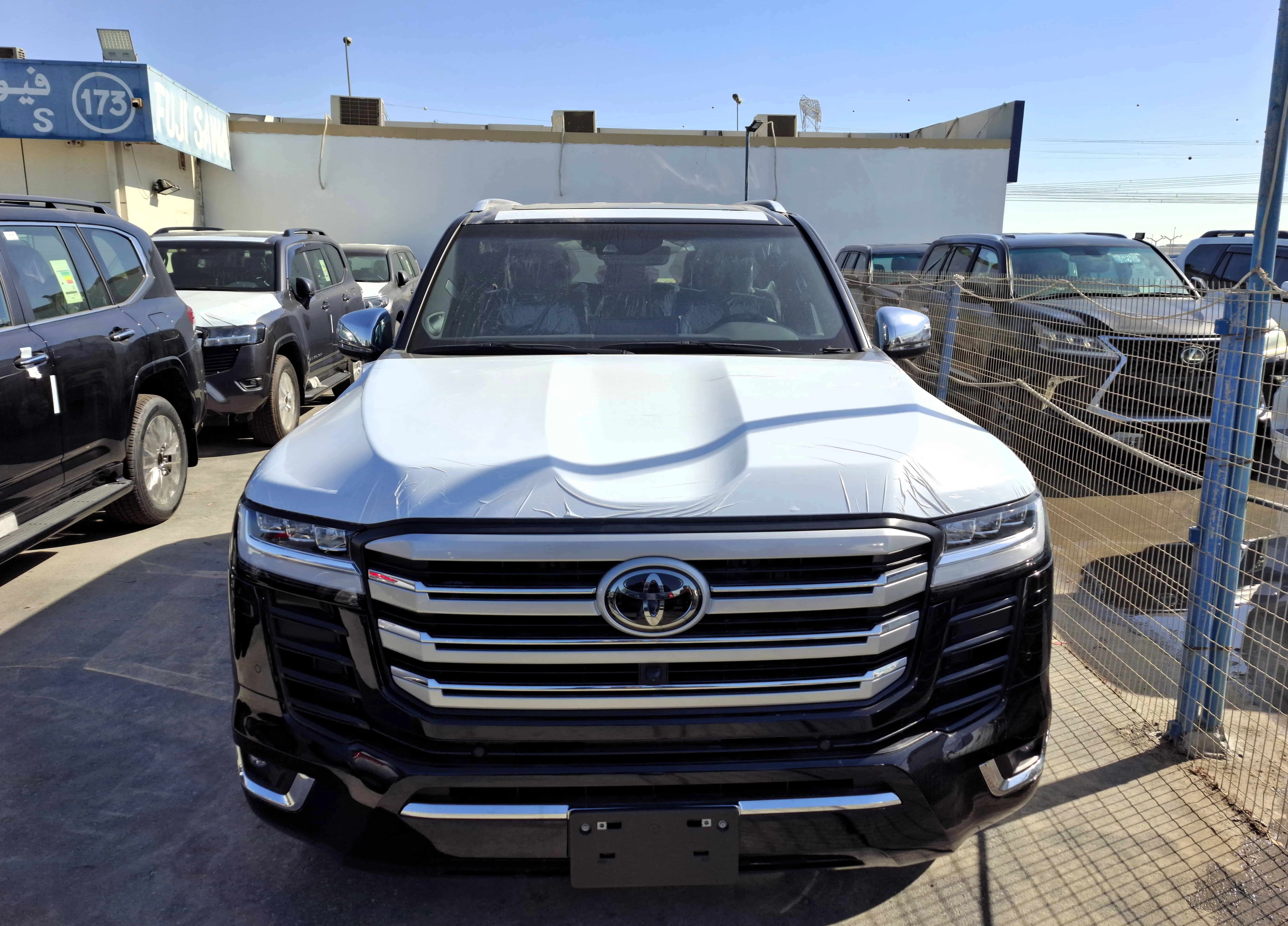 Toyota Landcruiser VXR 3.5L 2024 Full Black Petrol
