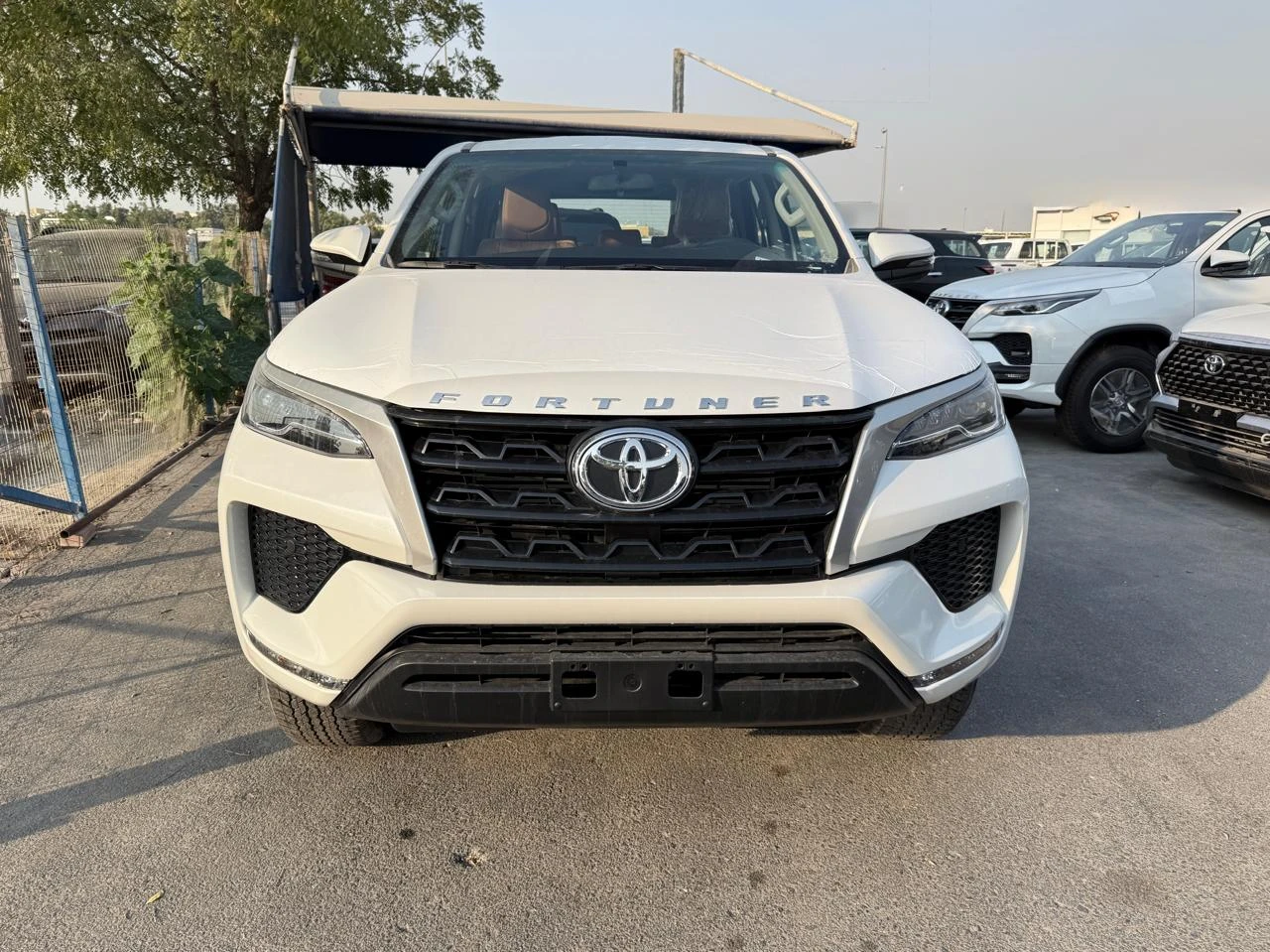 Toyota Fortuner 2.4L 2025 AT White Diesel