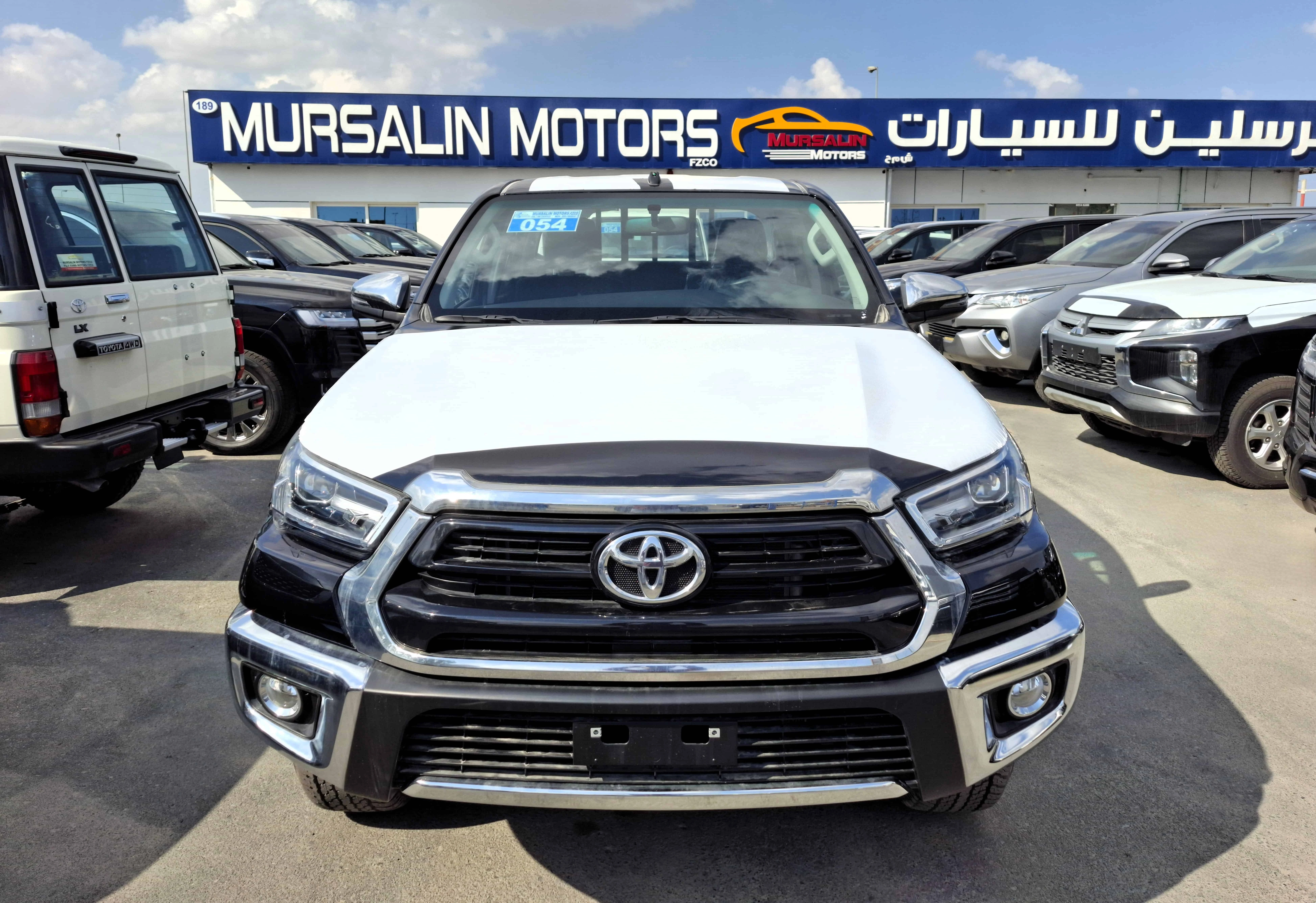 Toyota Hilux 2.7L 2025 AT DC Push Full Black Petrol